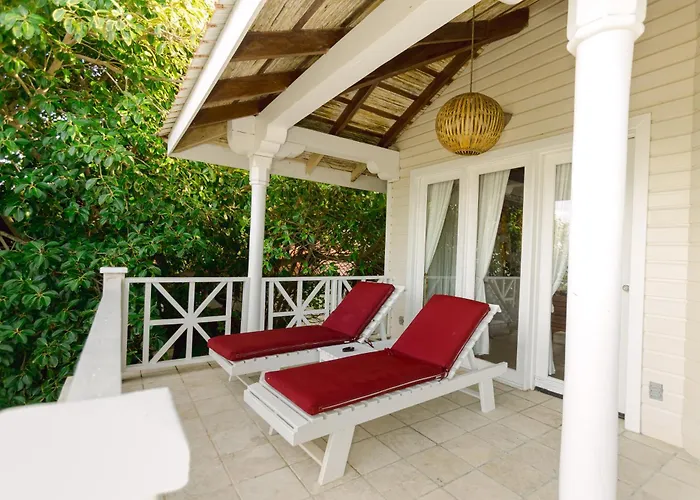 Almond Beach Resort At Jaguar Reef