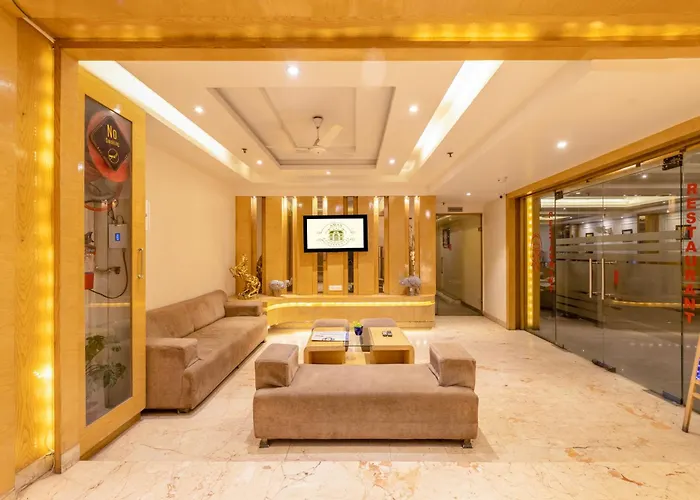 Aman Continental With Restaurant - 5Mins From Connaught Place ,Railway Station & Metro