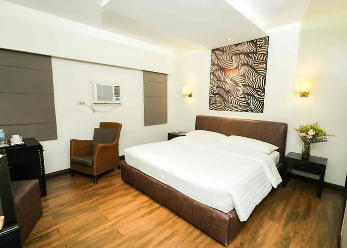 Court Meridian Hotel & Suites