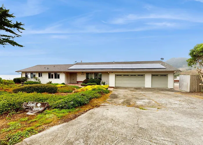 Oceanfront Haven - Hot Tub & Private Beach Access