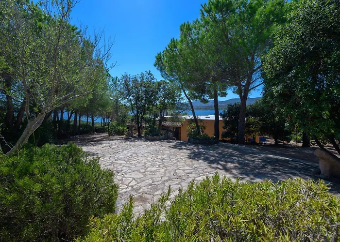 Villa Gaviel, villa con accesso diretto al mare
