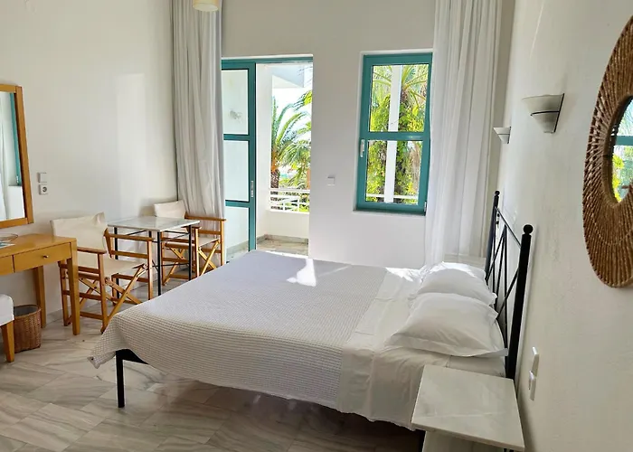 Hotel Plakures