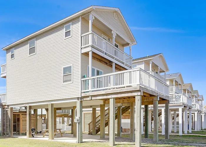 1 Min Walk To Beach: A Surfside Beach Favorite!