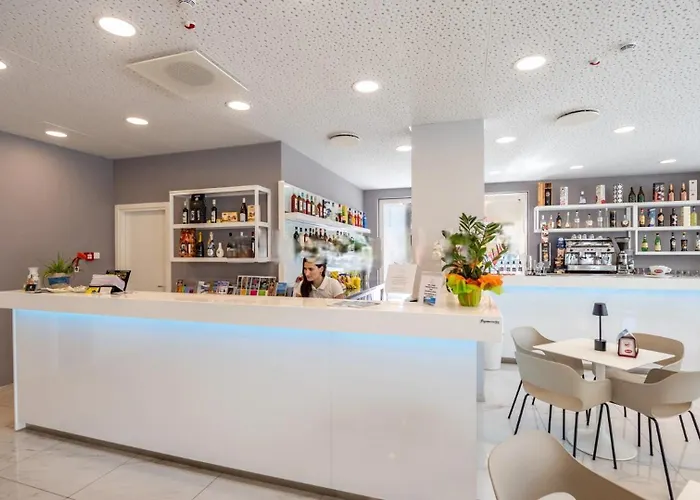 Nuovo HOTEL SETTIBI 20m dalla spiaggia