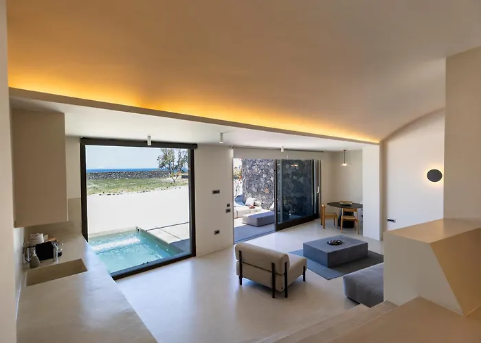 Santopaz Suites