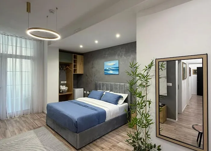 Peaky Hotel