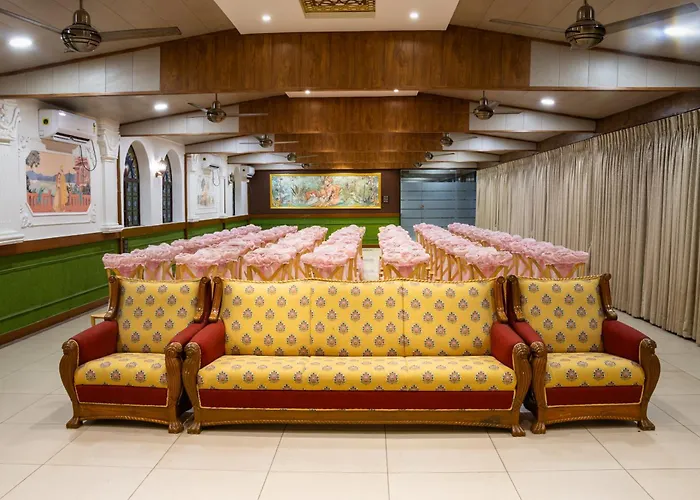 Raaj Resort