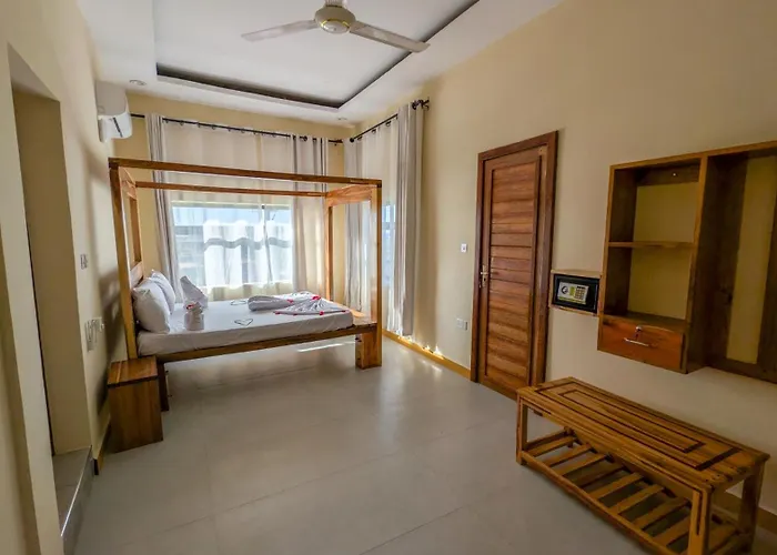Joujo'S Jungle Guest House
