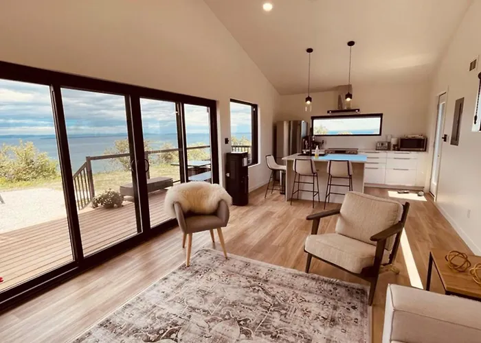 Ten Mile Point Resort