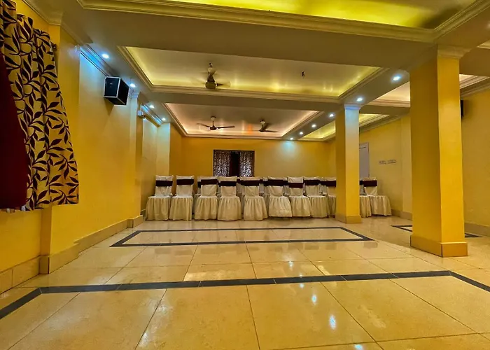 Hotel Tulip Near Sea Beach