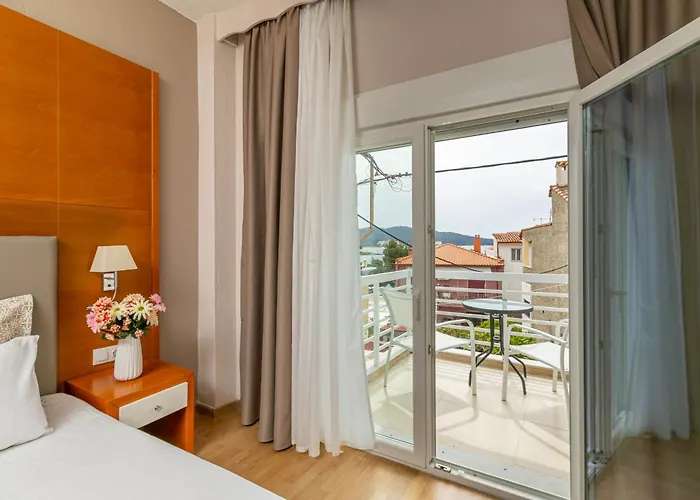 Del Mar Sithonia Studios&Apartments