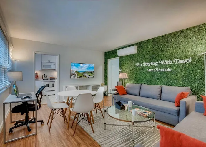Walk To Beach 2Br Top Location - Aa