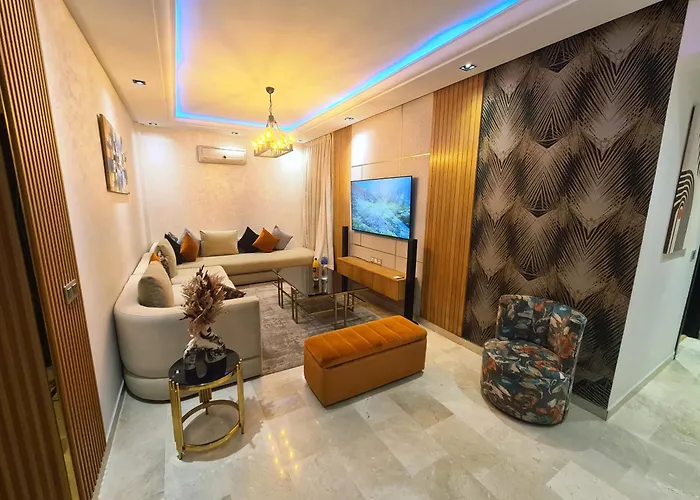 luxury apartment of 80m2 opposite HASSAN 2 MOSQU&SEA , near downtwn from family , INTERDIT COUPLES ARAABIC NON MARIÈ, FORBIDDEN UNMARRIED ARAABIC COUPLES , basement car park FREE