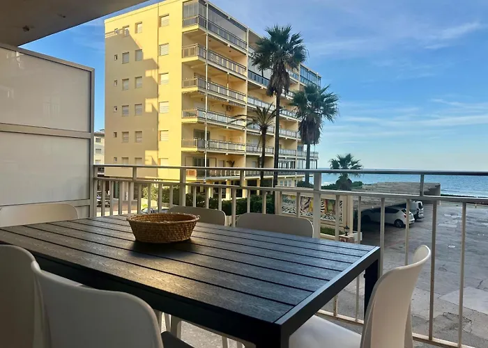 Large Apartment With Sea Views
