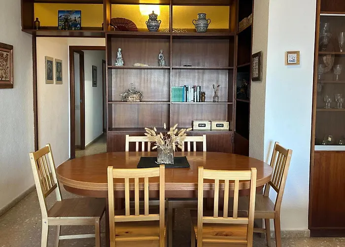 Large Apartment With Sea Views