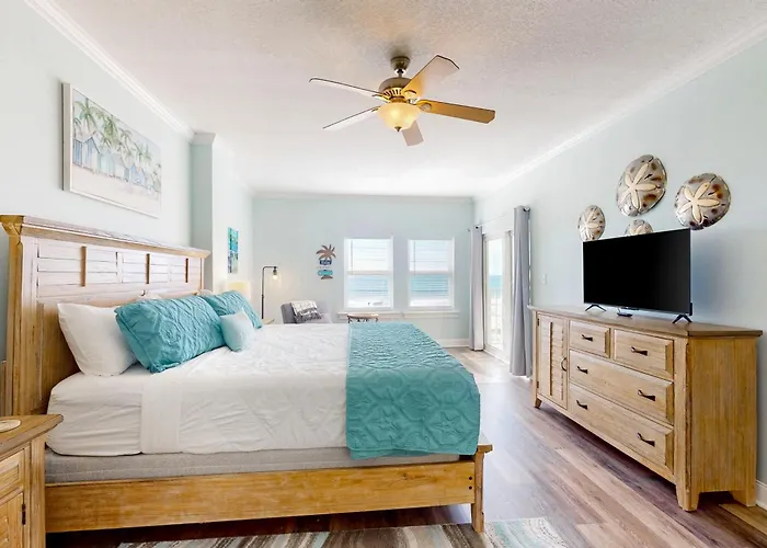 Paradise Shores 305
