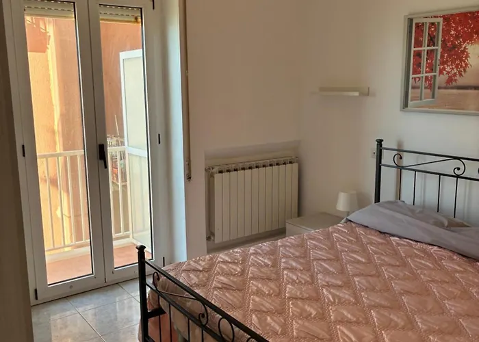 Rosso Tramonto luxury-blu- LADISPOLI, Lungomare Regina Elena 2