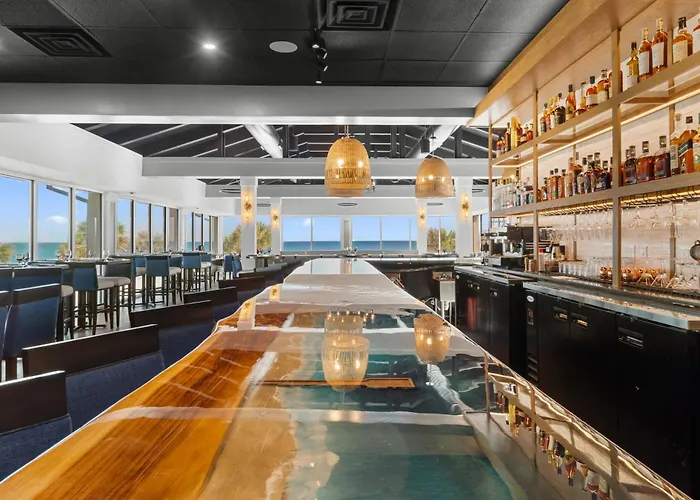 Oceanfront Litchfield Inn
