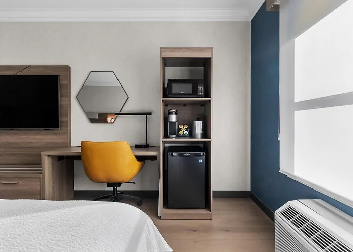 Holiday Inn Express Hotel & Suites Santa Cruz By Ihg