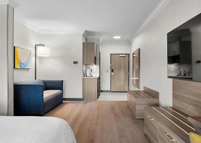Holiday Inn Express Hotel & Suites Santa Cruz By Ihg