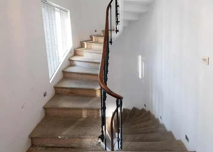 Maison Valmer - Le négociant, élégant F2 classé 4 étoiles