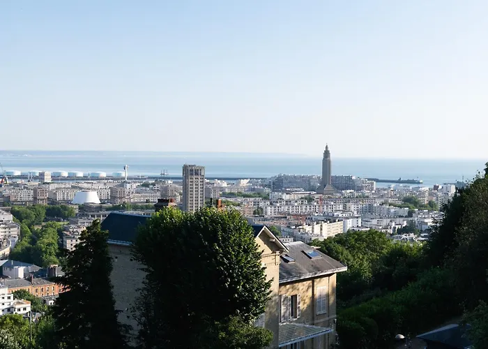 Maison Valmer - Le négociant, élégant F2 classé 4 étoiles