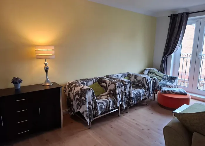 Driftmark Beachfront Location Aberavon Beach Large Driveway Parking 4 Bed Luxury Contractor Booking Private Site Fibre Optic Wi Fi