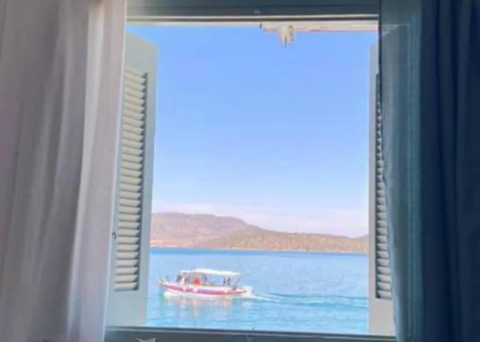 Εlounda Menta Mare