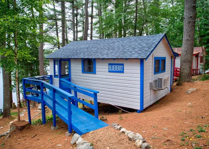 Getogether Pines Lakeside Cabin Resort