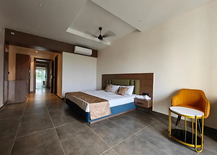 The Glory Riverside Resort
