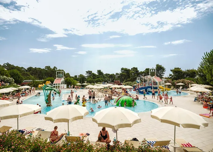 Zaton Holiday Resort Premium Glamping Villas