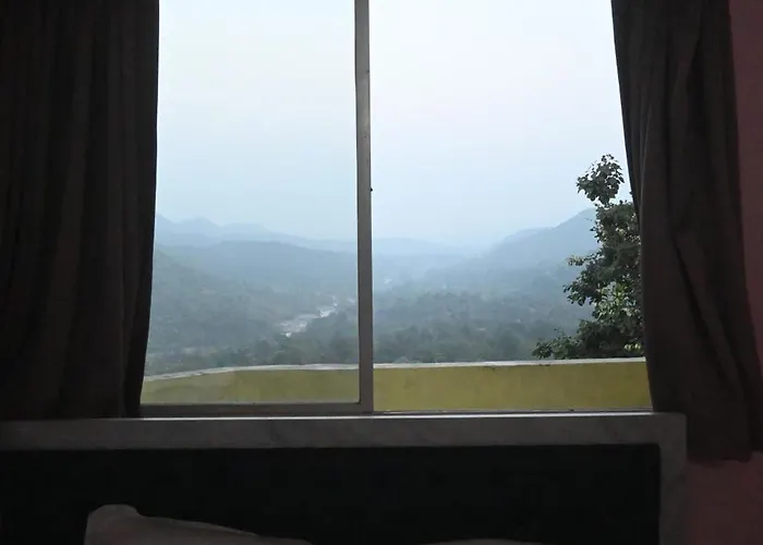 Hundru Hotel Tourist And Resturant