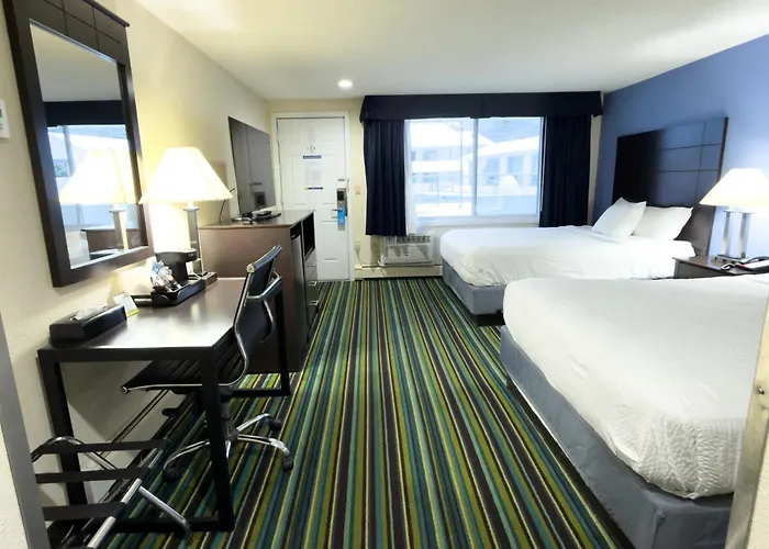 Beacon Inn & Suites