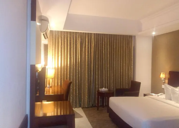 Dhaka Spa