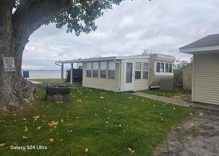 Poplars Lake Life Resort
