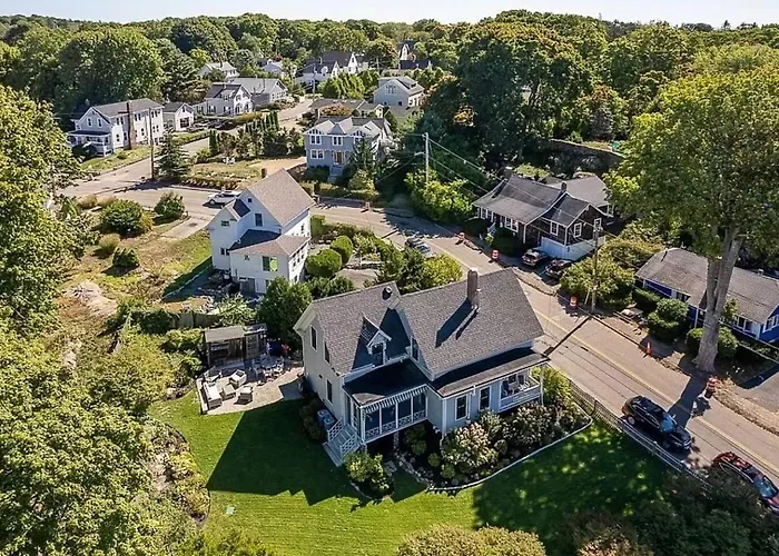 The Mariner|Family Friendly|Backyard|Walk 2 Beach