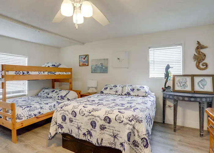 1 Mi To Festivals! Grand Isle Getaway W/ Deck