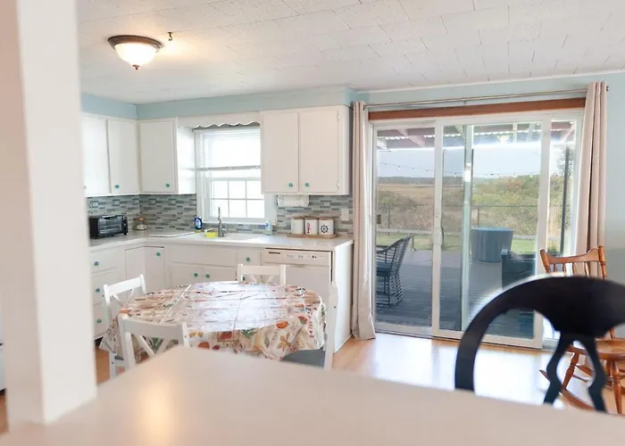 Dog-Friendly Cottage With Backyard & Beach Vibes!