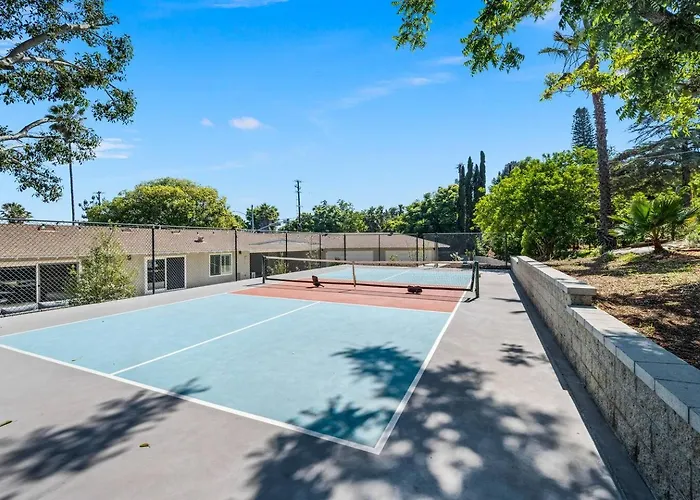 Mt. Helix Resort+ Pool/Spa, Pickleball, Amenities!