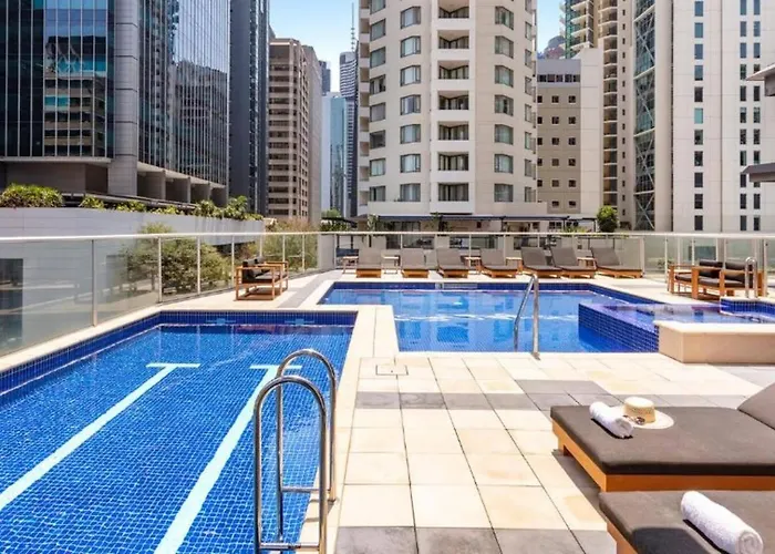 Dusk Luxury 2 Bedroom Cbd Sky Home With Pool, Parking & Gym
