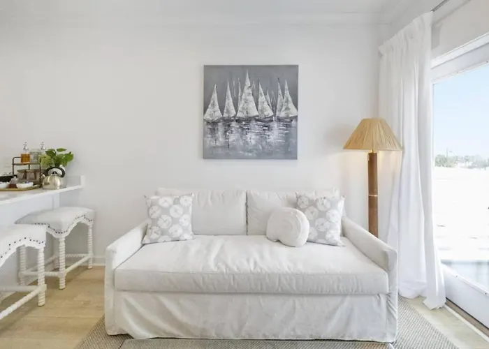 Weekend Escape On The Coast-Relax & Unwind