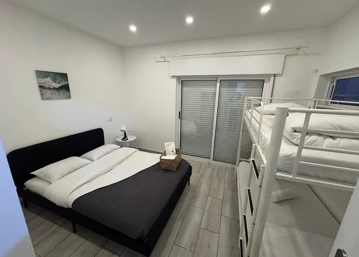Blife Petrya Private Rooms At Faro Beach