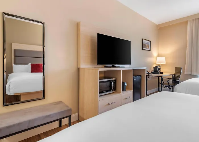 Casco Bay Hotel Portland Airport - Maine Mall, An Ascend Collection Hotel