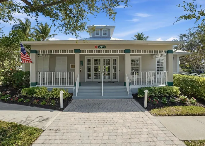 Greenlinks Golf Villas At Lely Resort