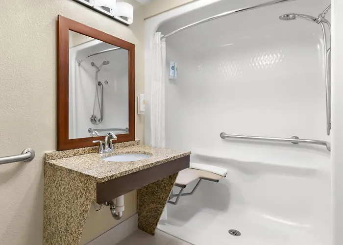 Comfort Suites Near Universal Orlando Resort