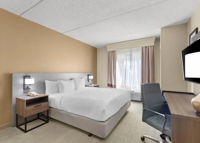 Comfort Suites Near Universal Orlando Resort