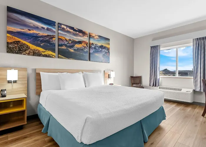 Days Inn & Suites By Wyndham Castle Rock