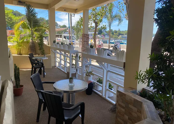 Papa Freds Beach Resort