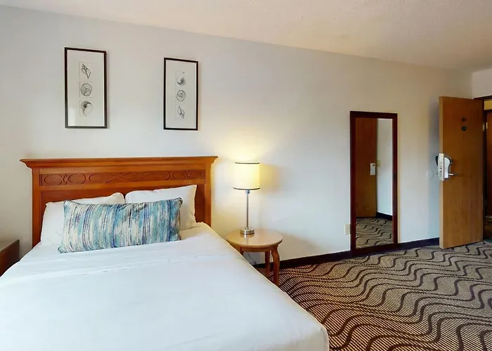 Oscoda Lakeside Hotel