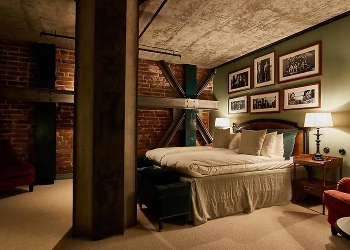 Steam Hotel